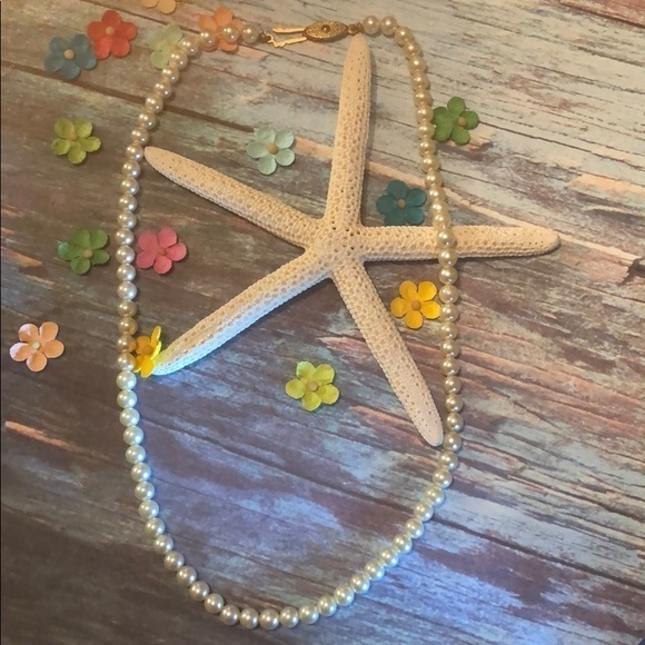 Vintage Light Peach Pearl Necklace - Picture 1 of 3